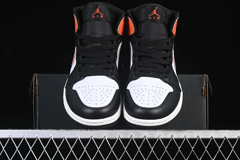 All categories Air Jordan Jordan series basketball shoes Air Jordan 1 Mid G version pure original Air Jordan 1 Mid AJ1 Joe 1 black and white orange DQ8426-801